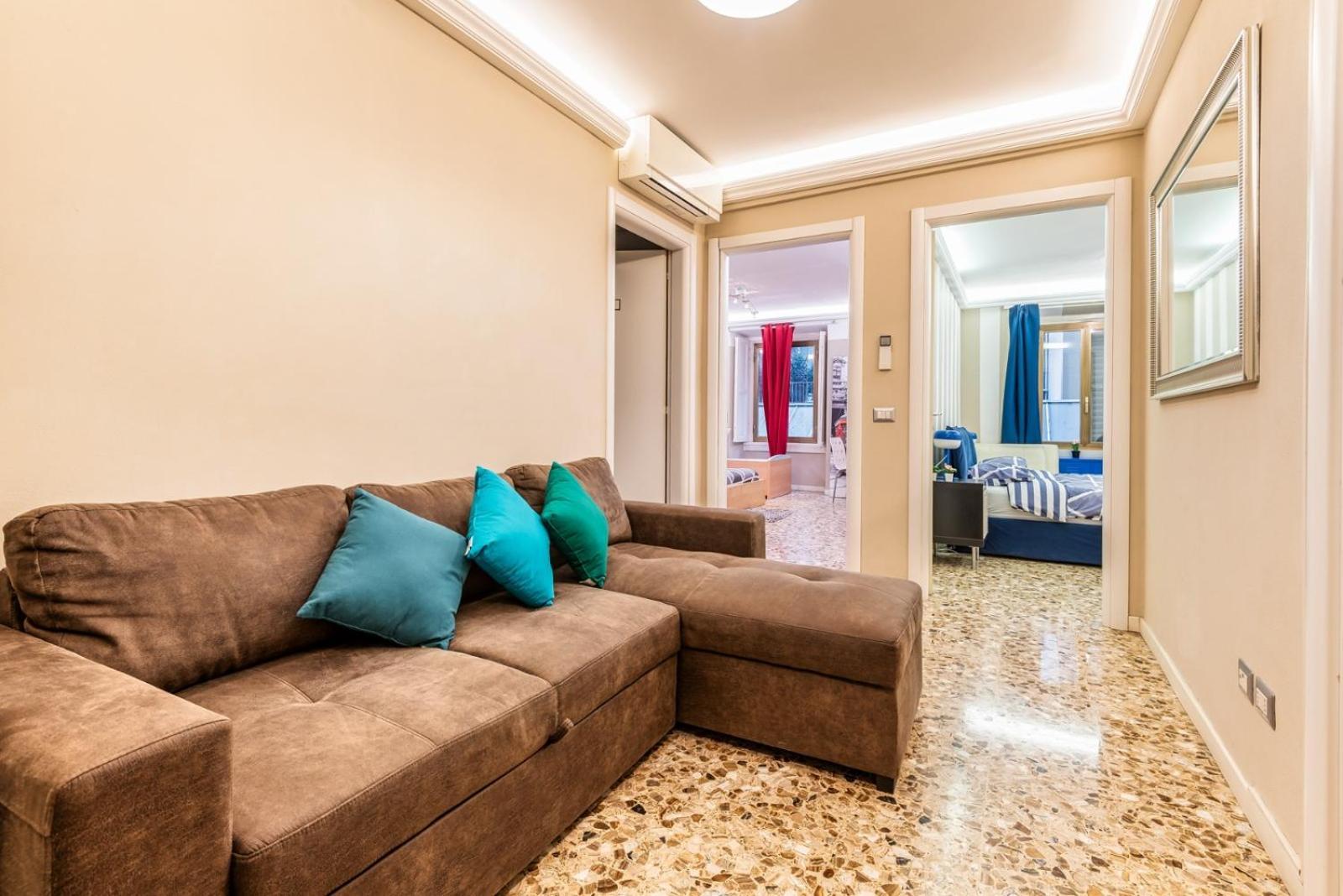 Pt.venezia M1 In50m-duomo10'-stazione 9' * Mailand
