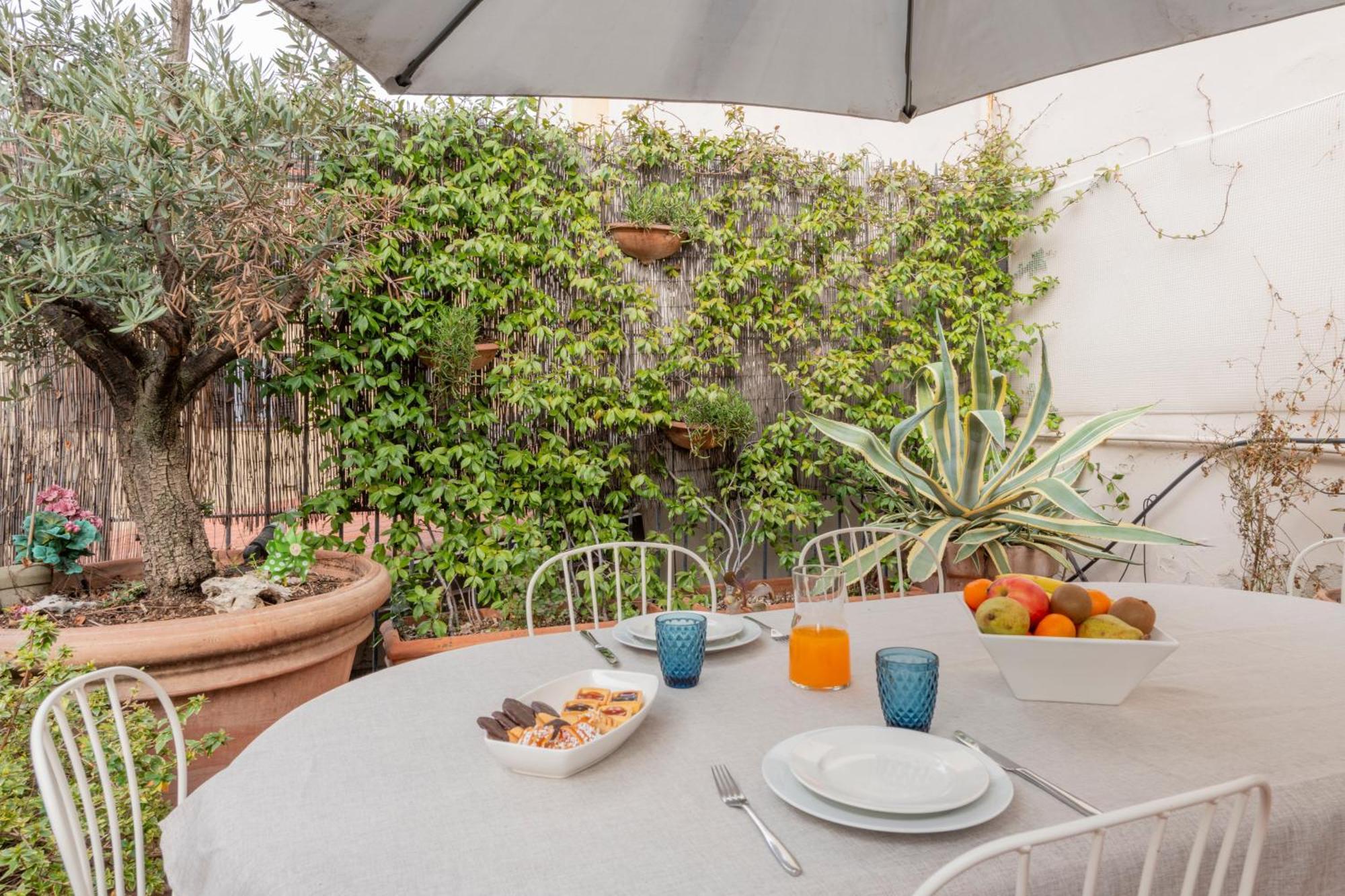 Pontaccio, 4 - Vivere In Brera, Con Ampio Terrazzo *