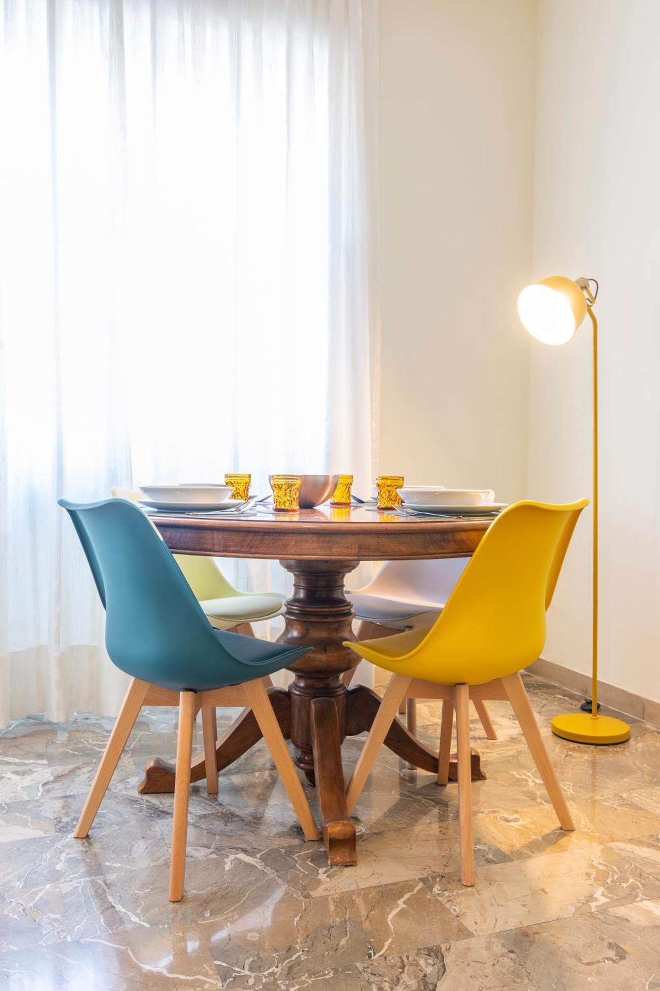 Appartamento Ospitali - Casa Giuliana, Ampio Trilocale Per Famiglie E Box Milano