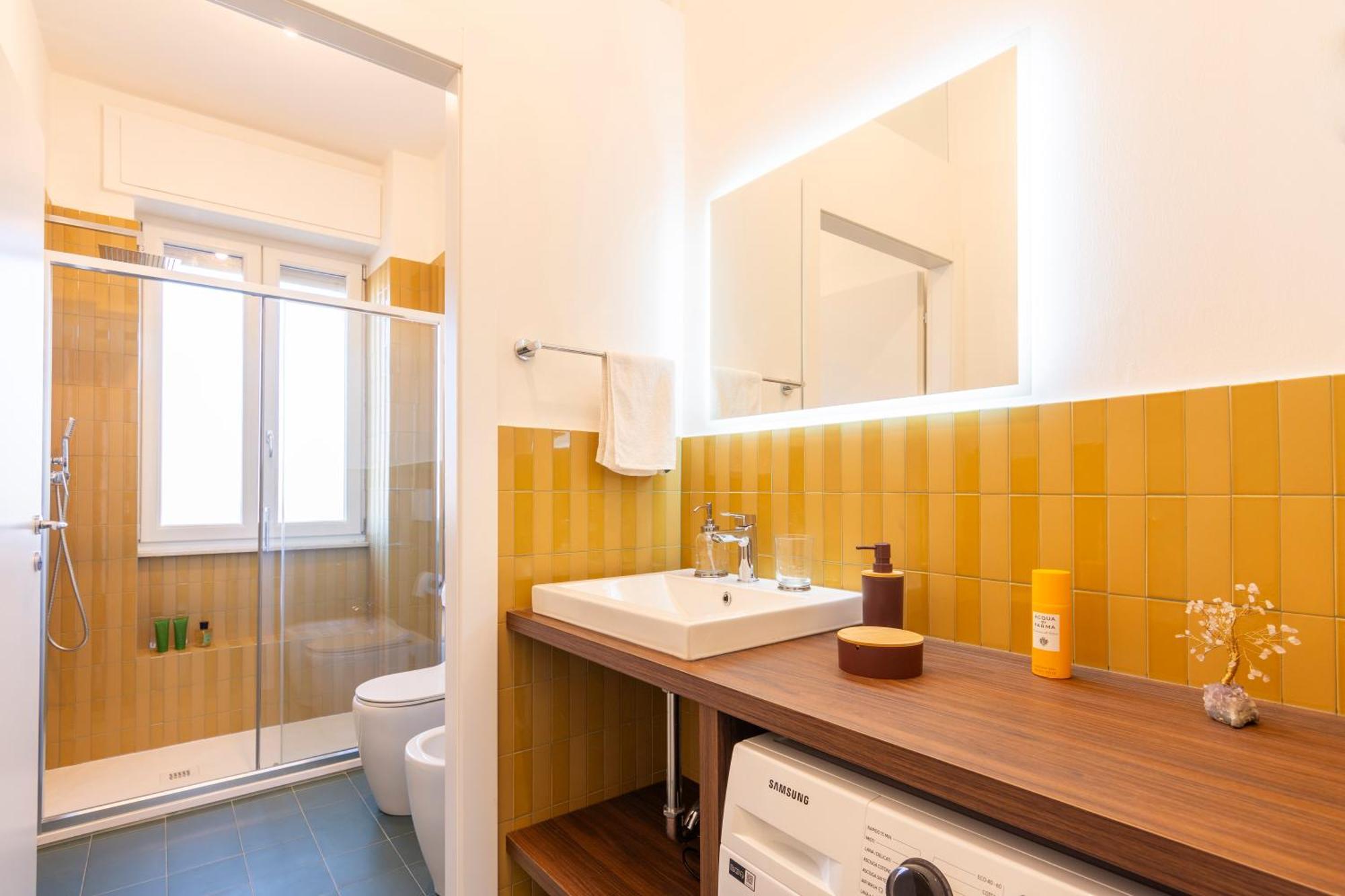 Ospitali - Casa Giuliana, Ampio Trilocale Per Famiglie E Box * Milano