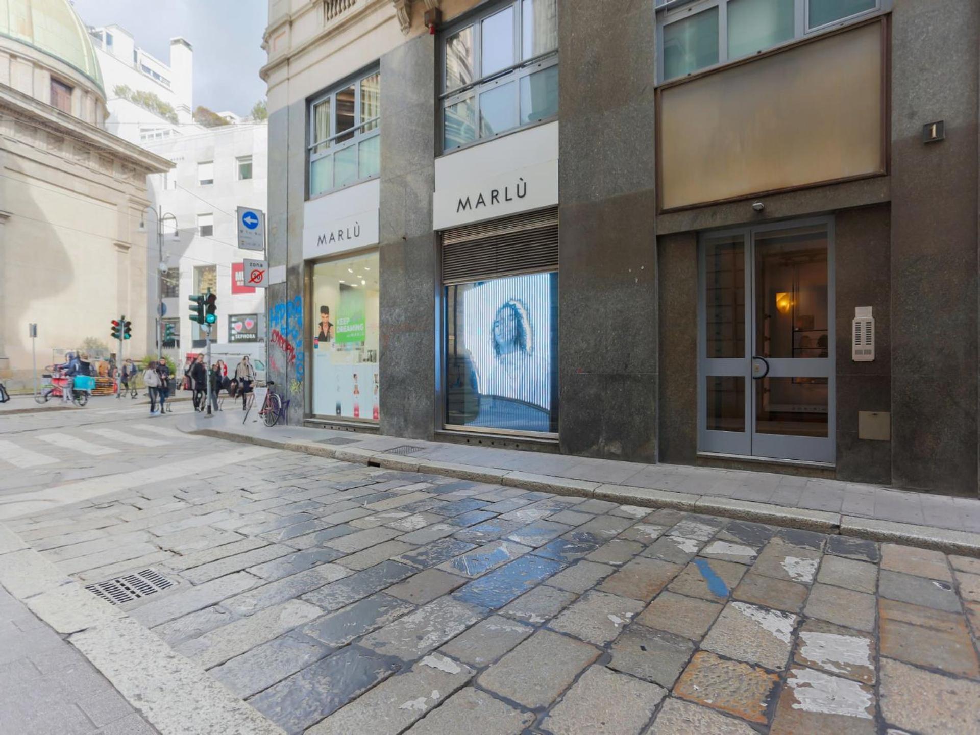 The Rent - Spacious And Renovated Two-bedroom Downtown Appartement