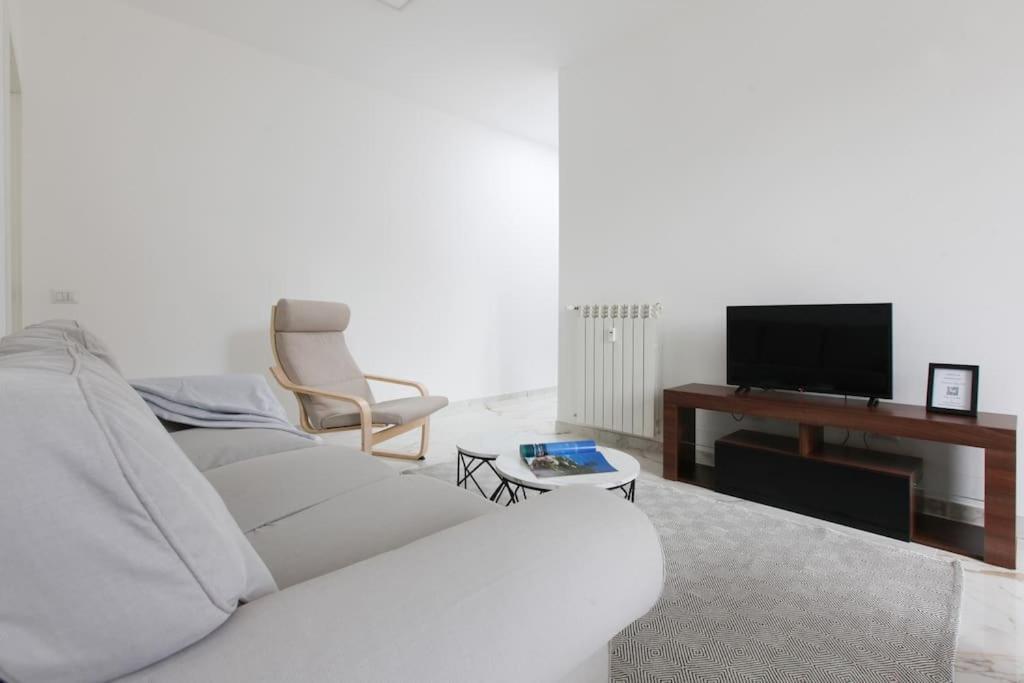 Hacca Collection - Bocconi, Porta Romana 2br *