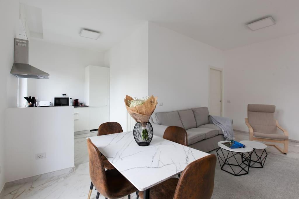 Hacca Collection - Bocconi, Porta Romana 2br *