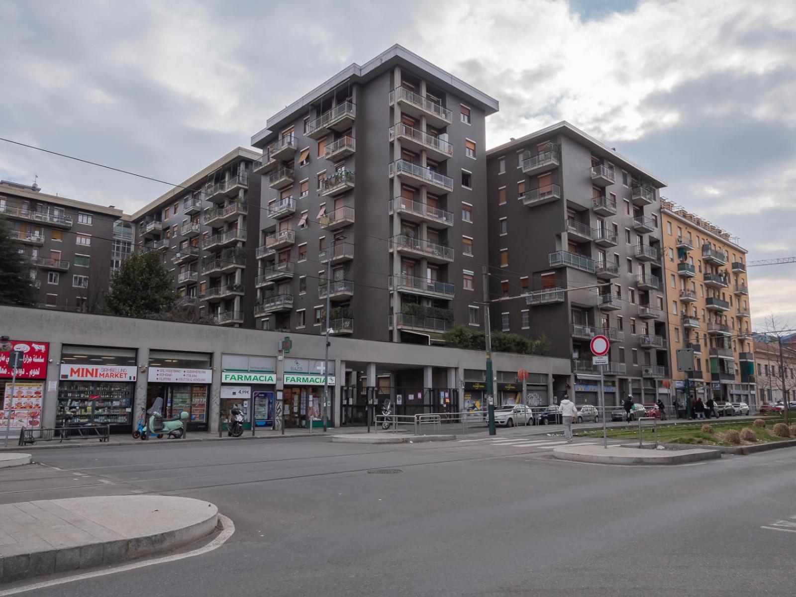 Ihost Flat - Giambellino 131-1 *