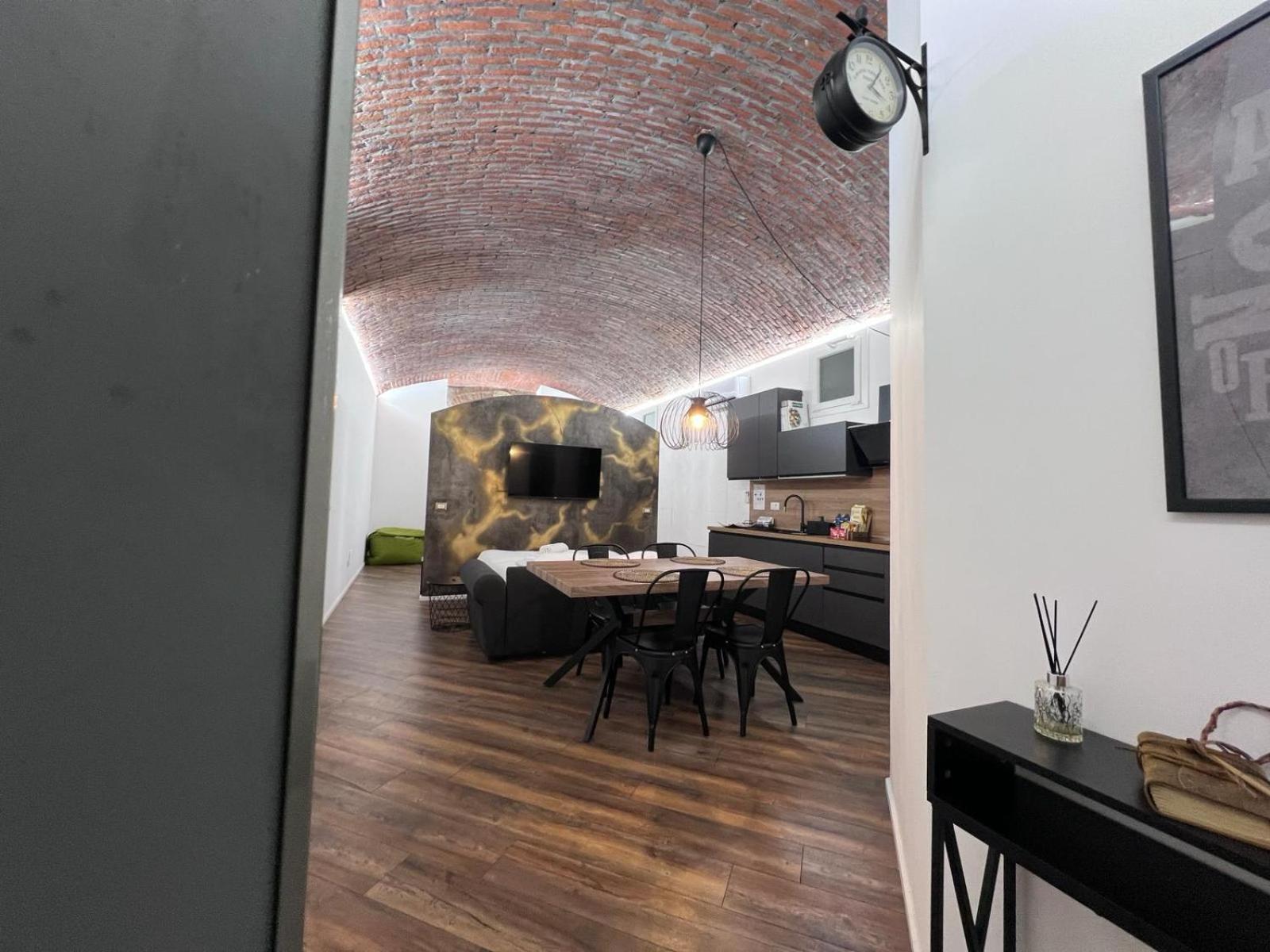 Kibilu - Via Melchiorre Gioia - Stazione - Isola - Garibaldi Milano