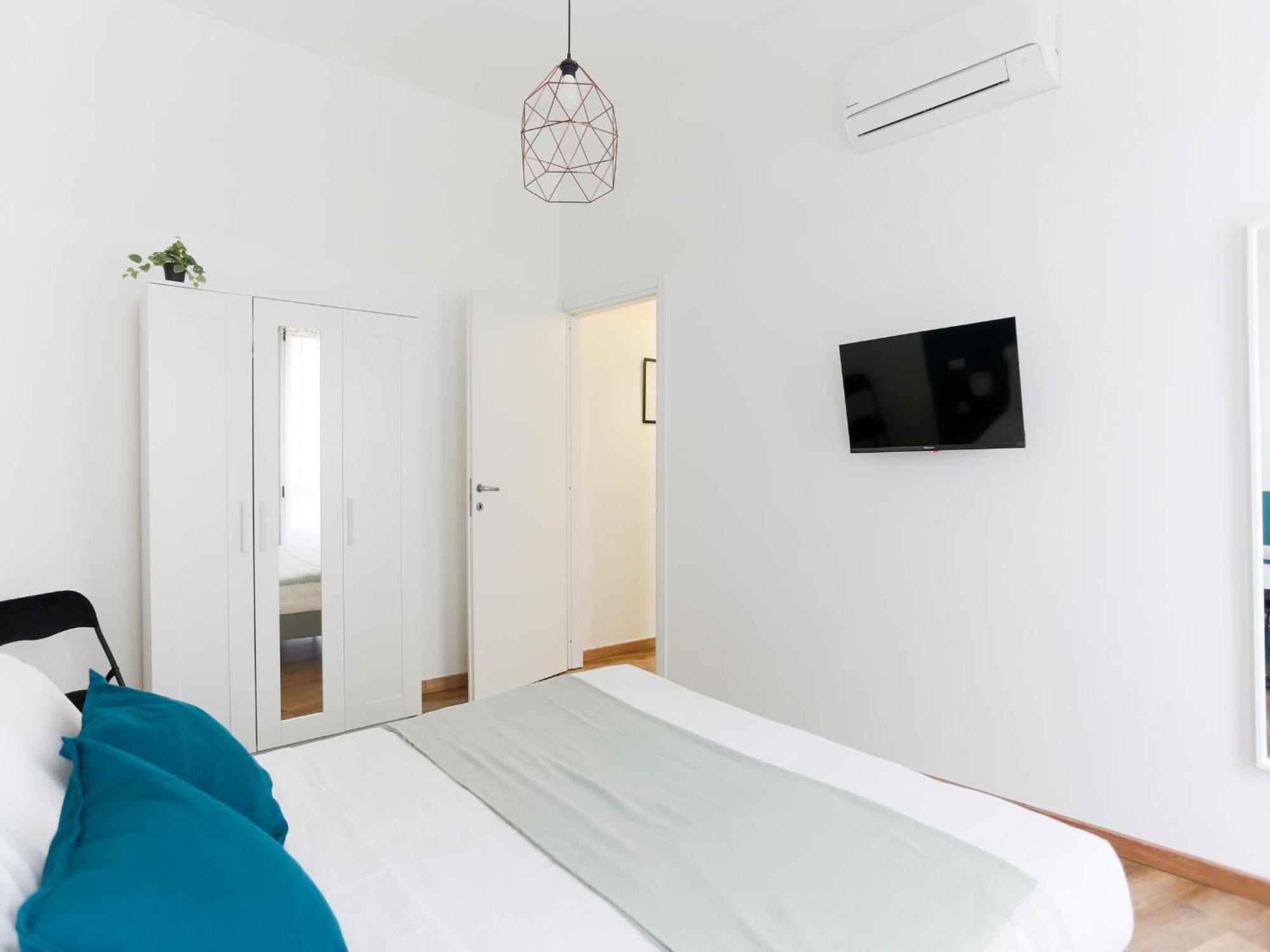 The Rent - Cozy Two-bedroom Near Colonne S Lorenzo * Milano