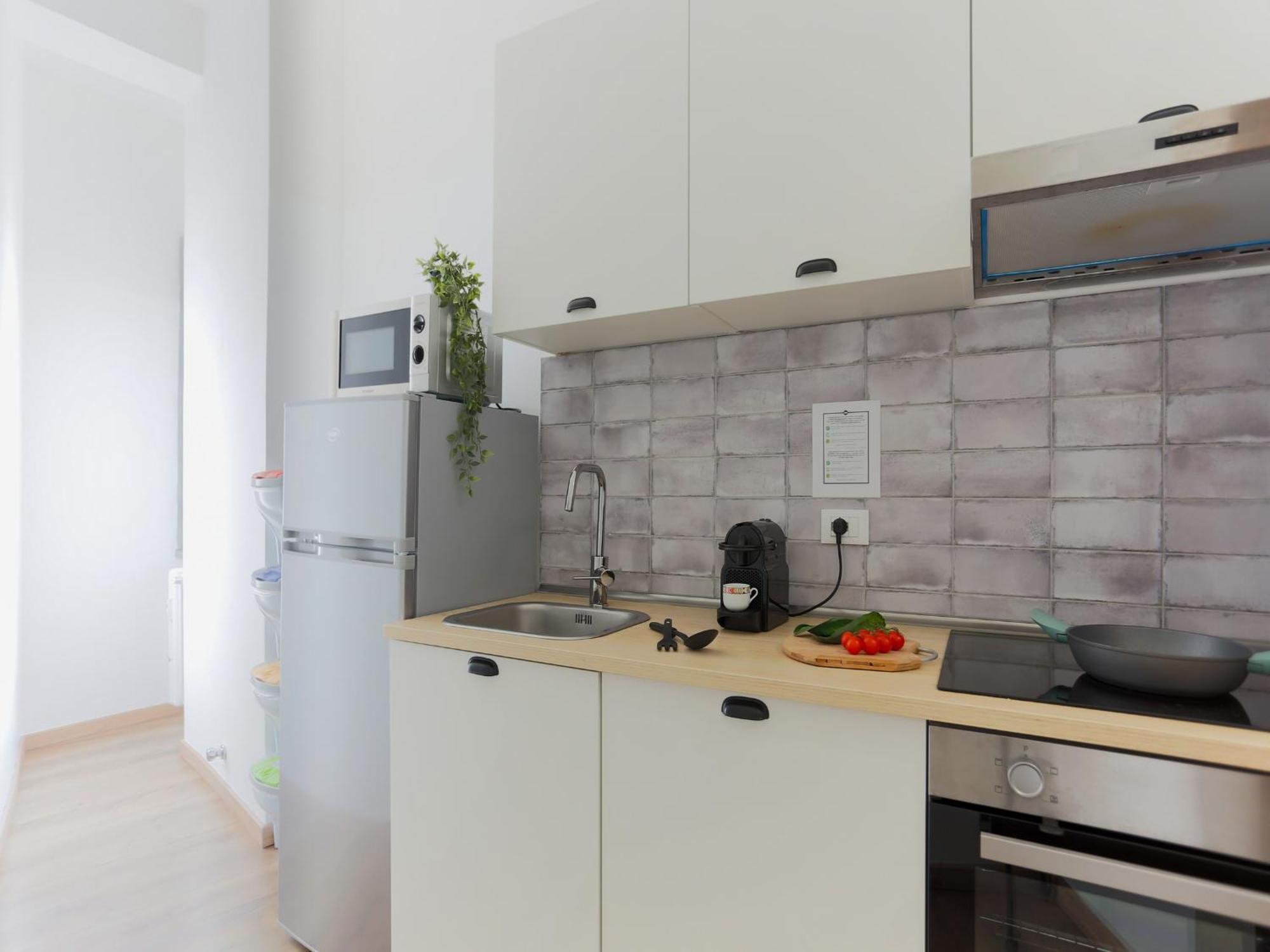 Leilighet The Rent - Cozy Two-bedroom Near Colonne S Lorenzo *