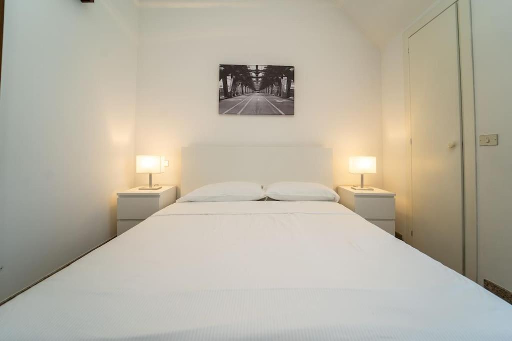 Leilighet 5 Giornate Con Terrazzo E Garage Privato Milano