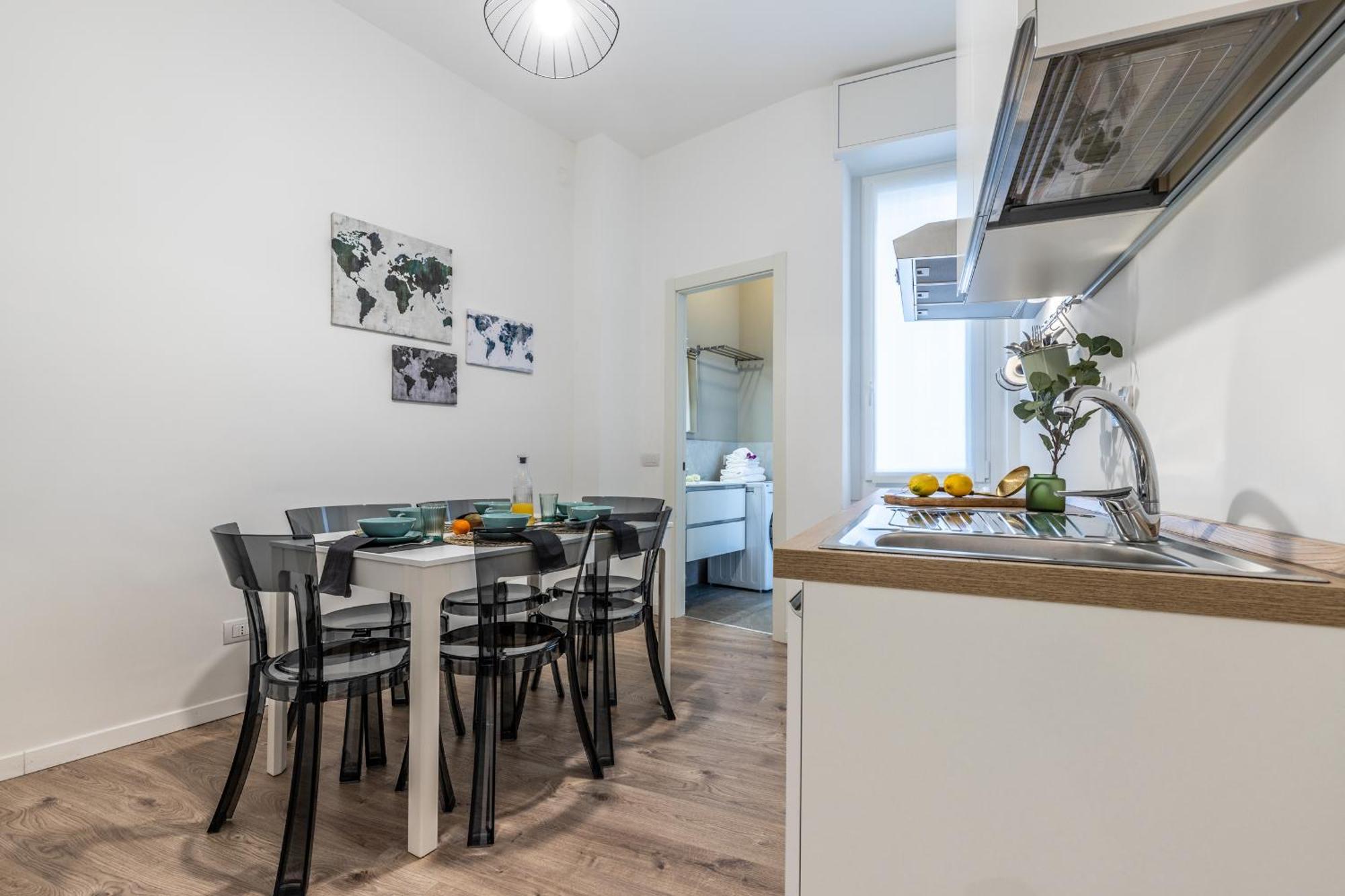 Stayeasy Quadronno33 - 3 Bedrooms, 2 Baths - Duomo Walking Distance