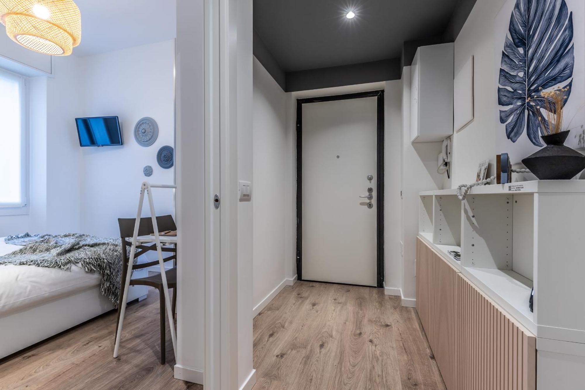 Stayeasy Quadronno33 - 3 Bedrooms, 2 Baths - Duomo Walking Distance Appartamento