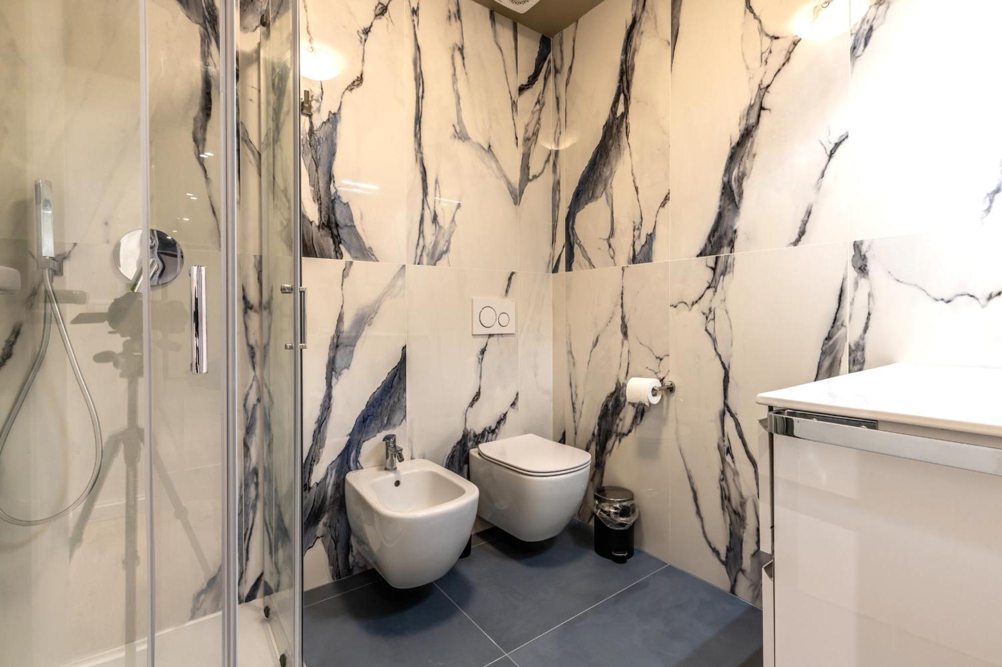 Appartamento Stayeasy Quadronno33 - 3 Bedrooms, 2 Baths - Duomo Walking Distance Milano
