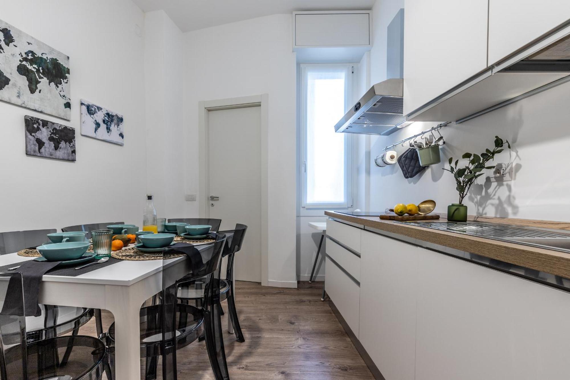 Stayeasy Quadronno33 - 3 Bedrooms, 2 Baths - Duomo Walking Distance Appartamento