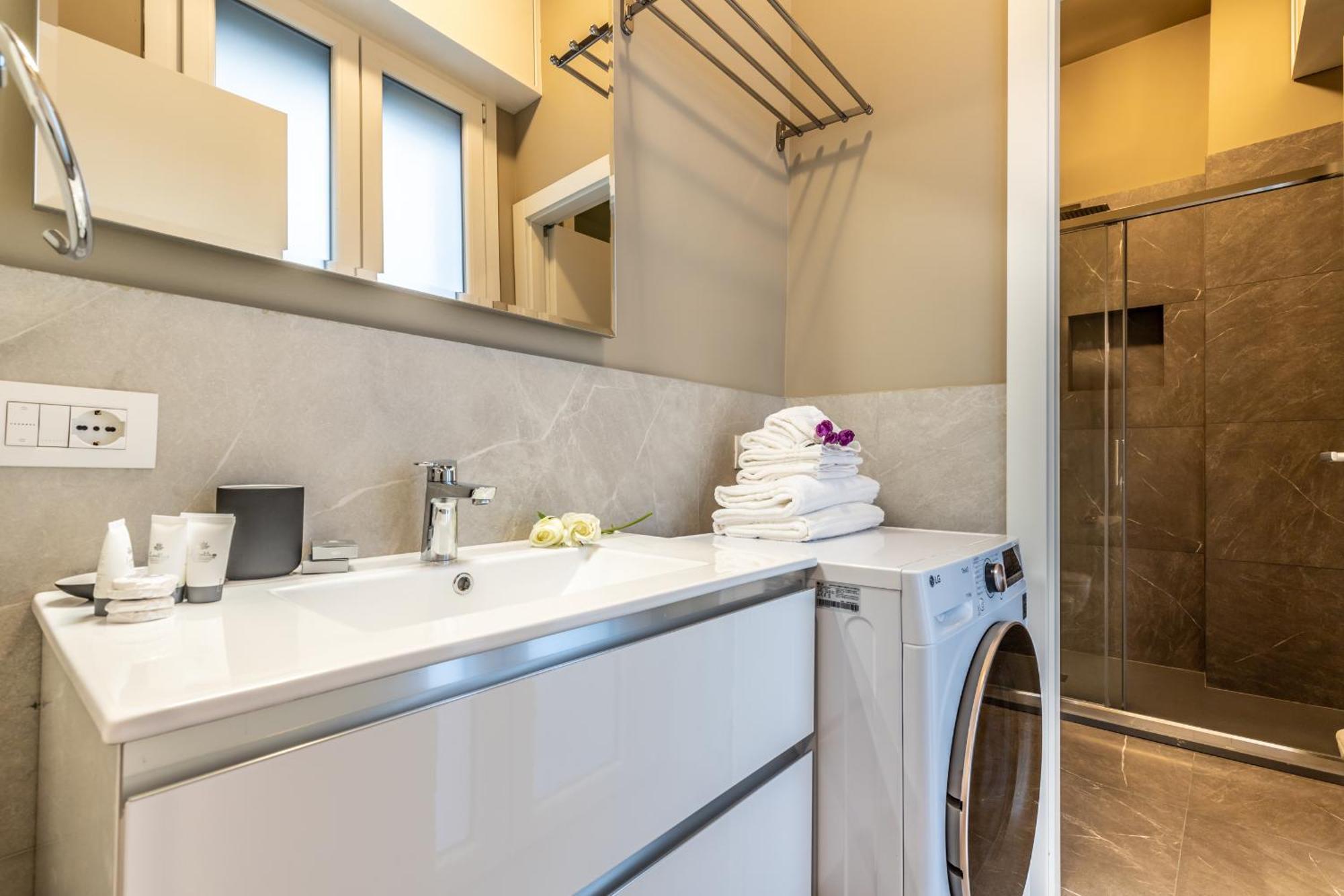 Appartamento Stayeasy Quadronno33 - 3 Bedrooms, 2 Baths - Duomo Walking Distance Milano