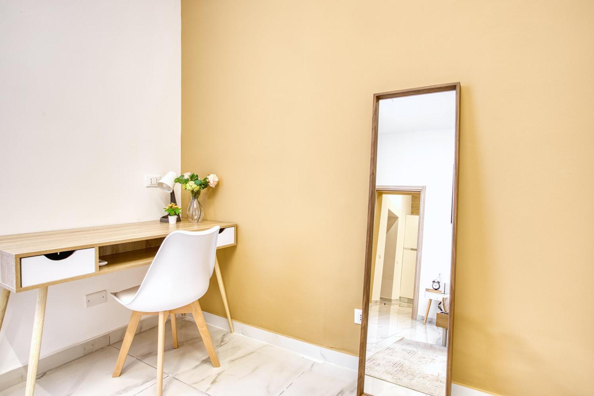 Sarpi56; New 2 Bd In Sempione District Lejlighed