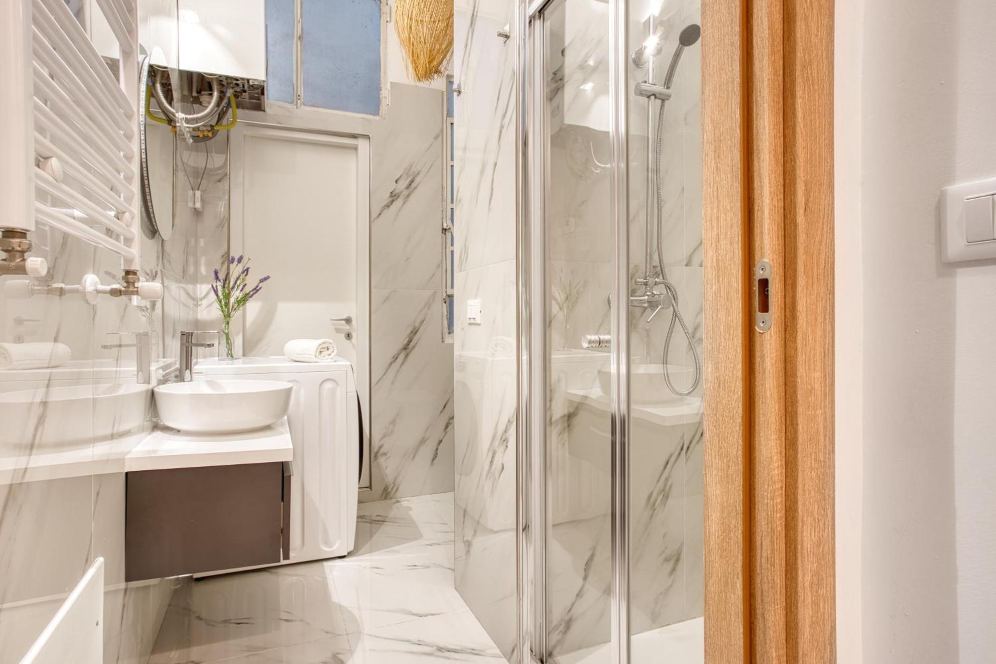 Sarpi56; New 2 Bd In Sempione District