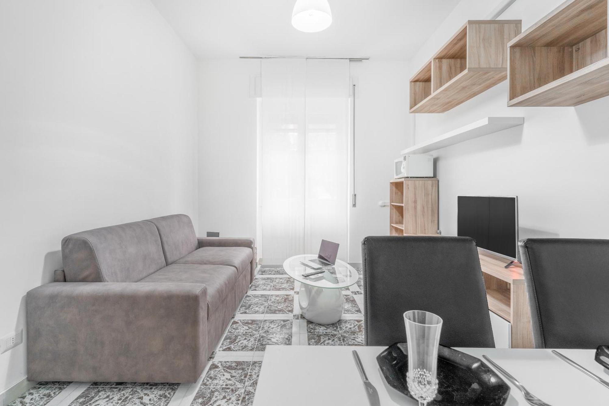 Appartement Navigli Duomo - Chateau Milan, Metro M2 E Parcheggio Gratuito