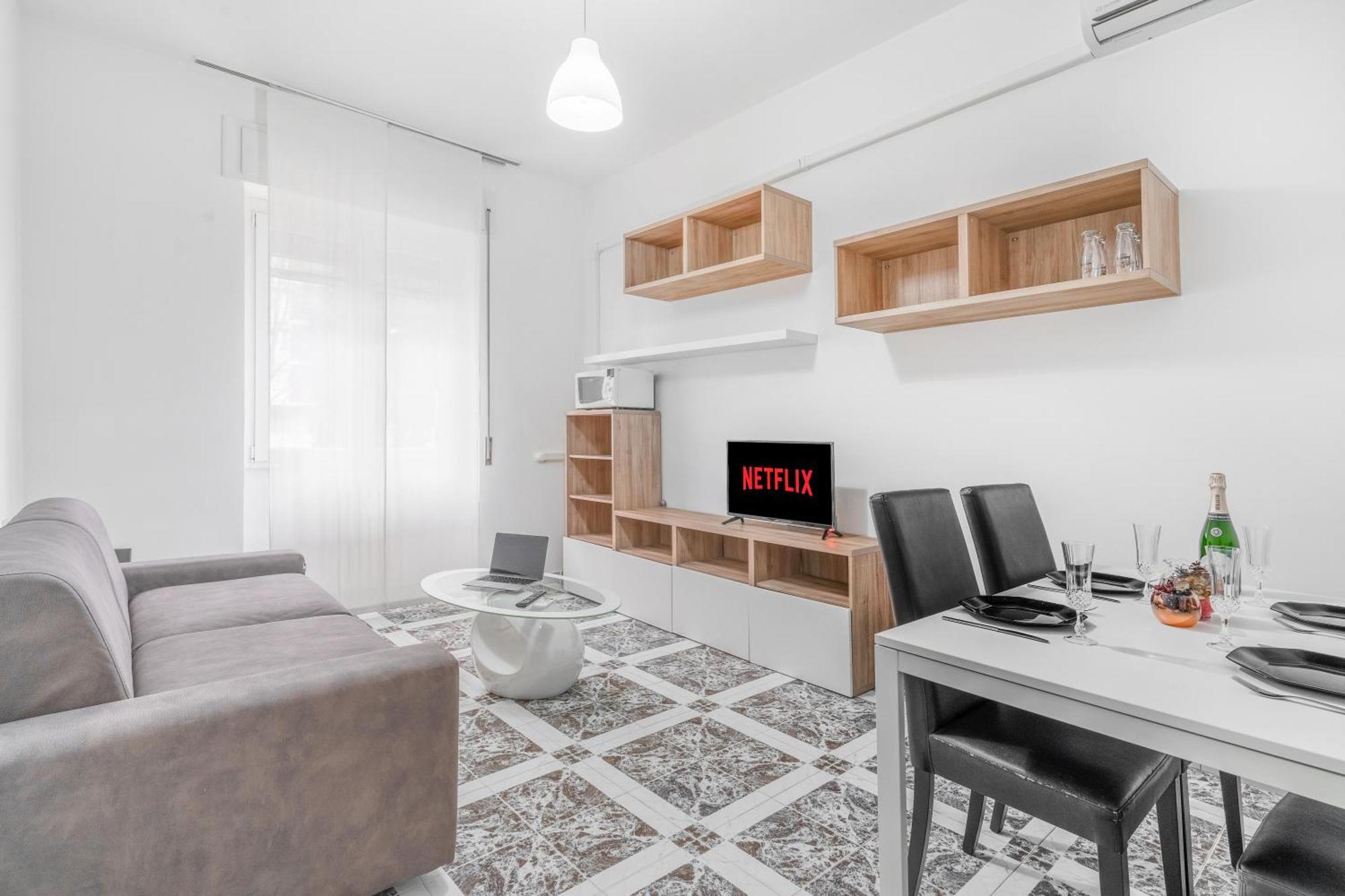 Navigli Duomo - Chateau Milan, Metro M2 E Parcheggio Gratuito Milaan