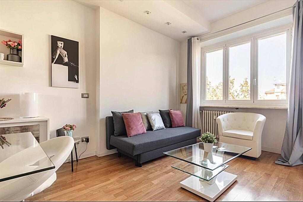 Life - Wi-fi & Smart Tv * Milan