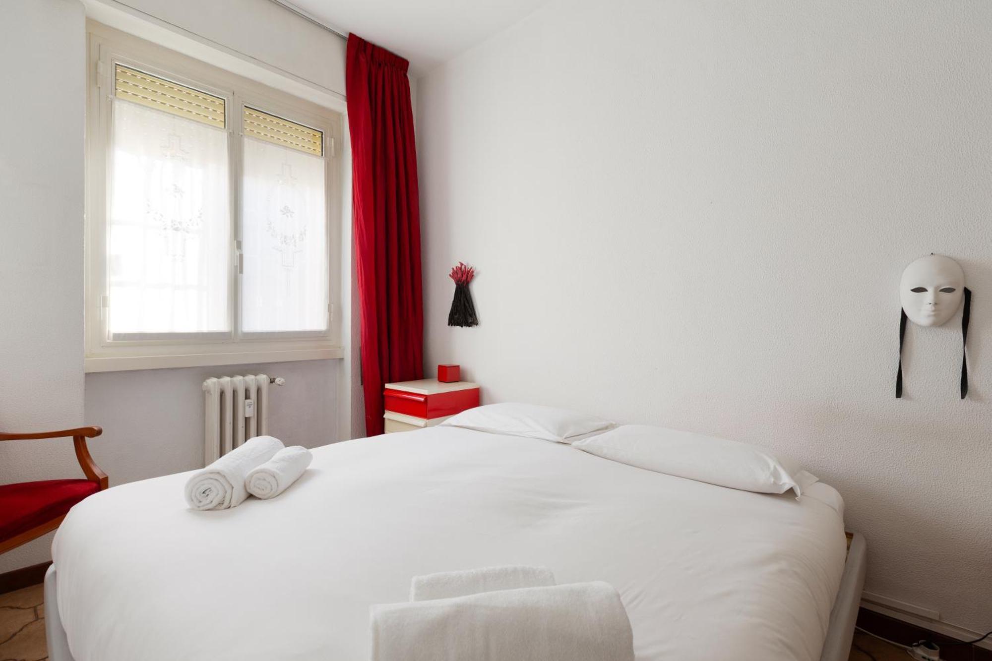 Milan-linate With Balcony Appartamento *