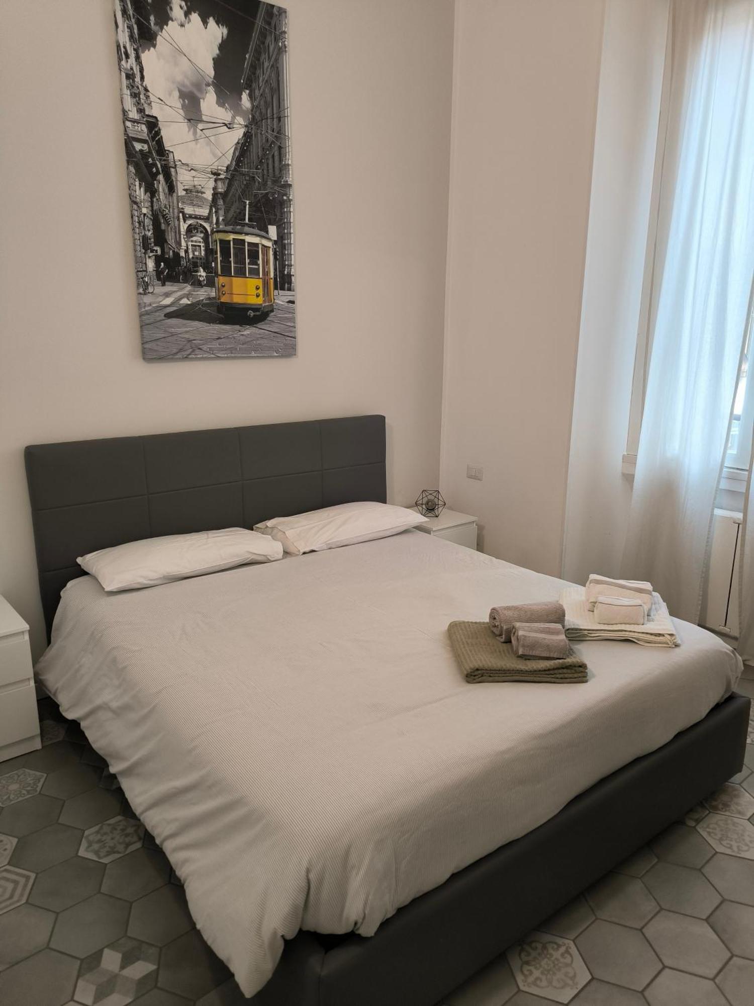 Nella Movida Di Isola-porta Nuova Apartment *