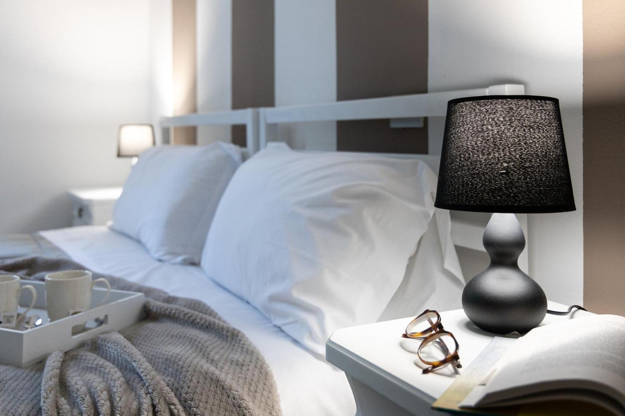 Leilighet Elegant Near Metro Porta Romana,3 Fermate Subway-stop A Duomo, Wifi-netflix Free Milano