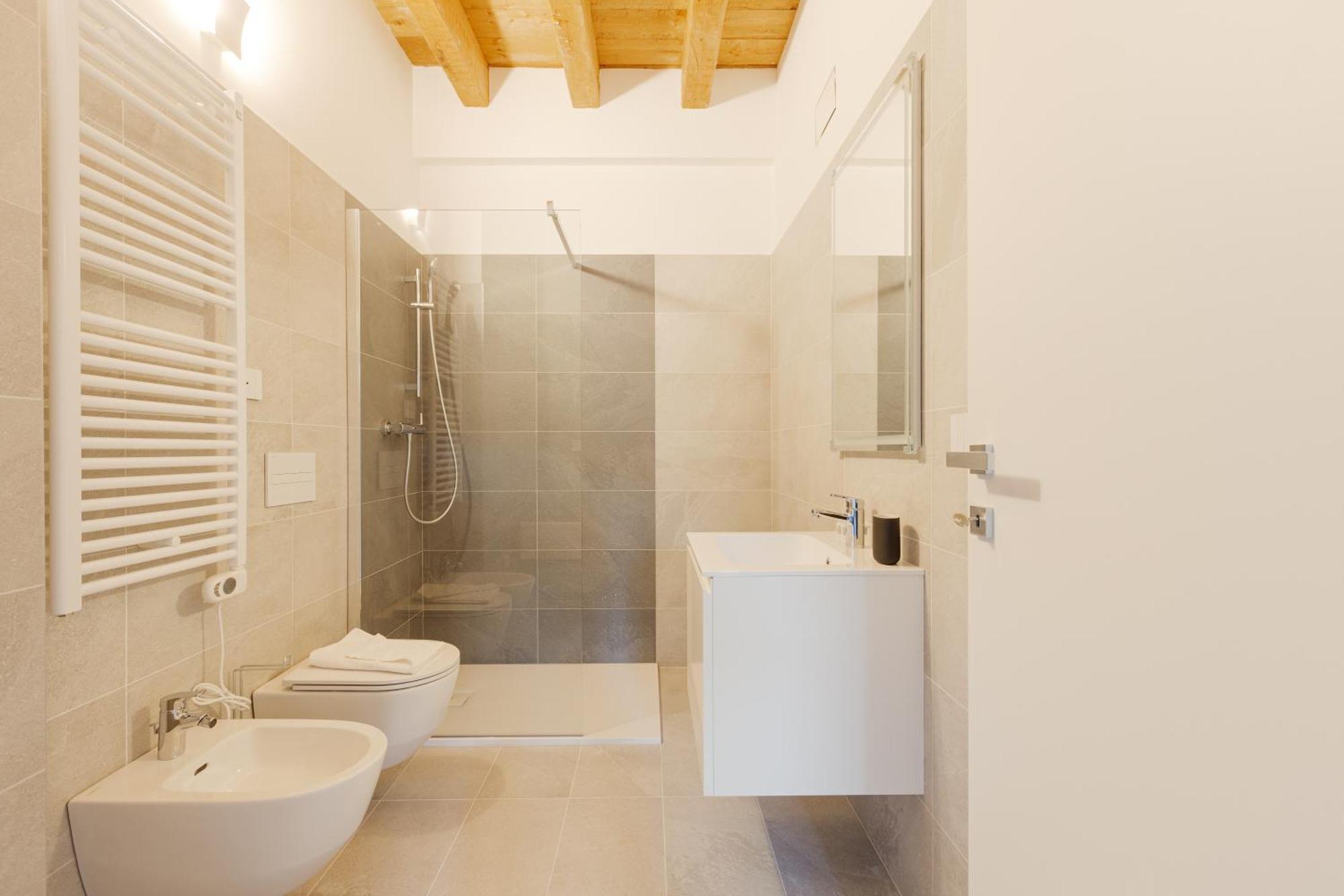 Modern In With Balcony Milano