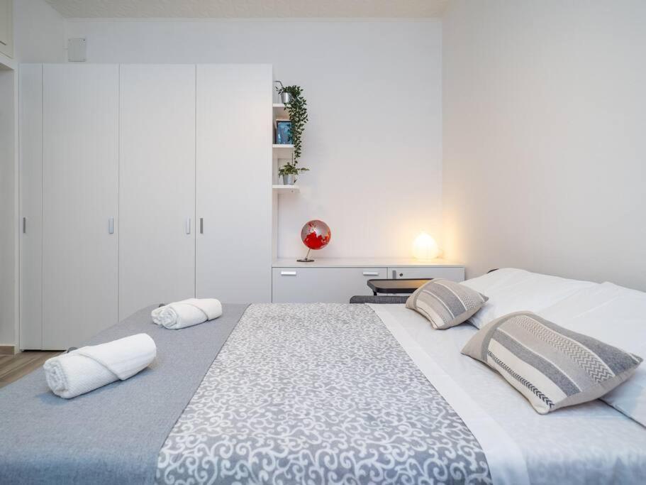 Comfort Business Suite, Wi-fi & 3 Stops From Duomo Appartamento *