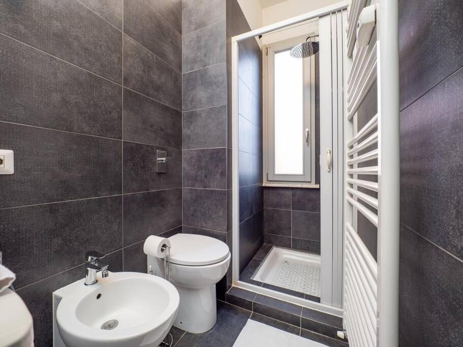 Comfort Business Suite, Wi-fi & 3 Stops From Duomo Appartamento *