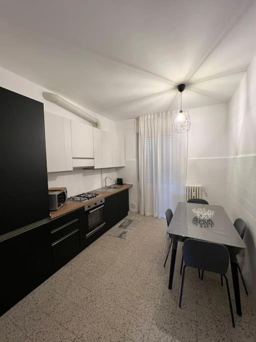 - Citta Studi: 75mq For *