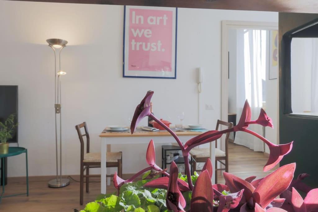 *navigli Art Attic*designarea Milan-wifi-netflix Apartment Mailand