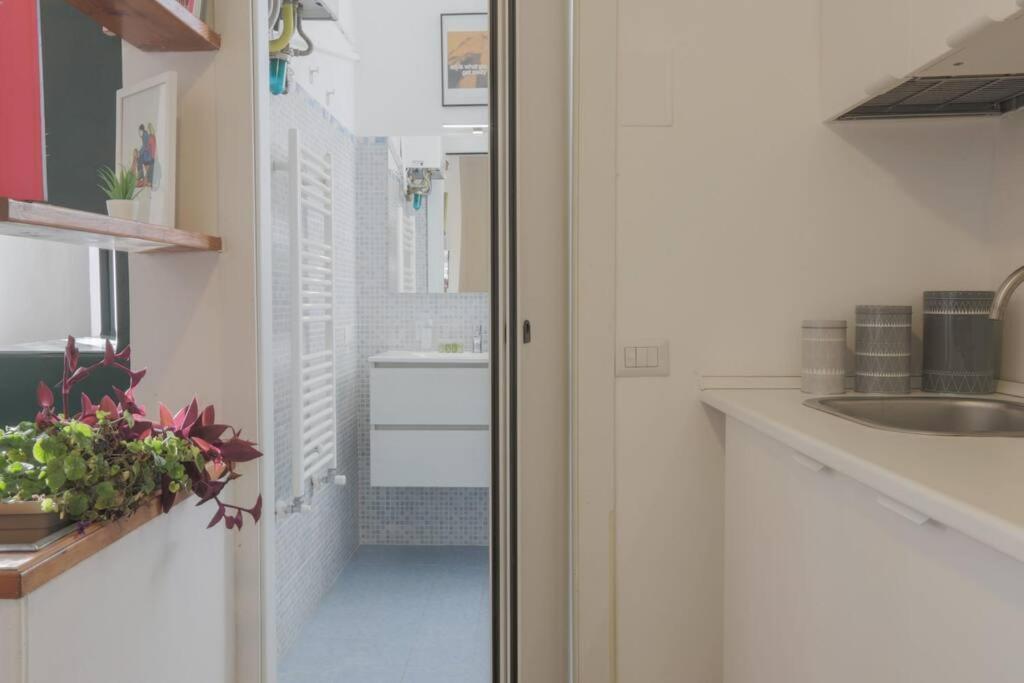 Apartment *navigli Art Attic*designarea Milan-wifi-netflix Mailand
