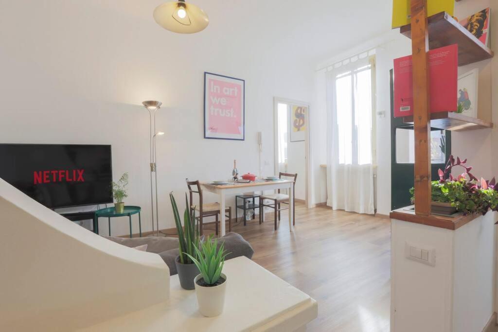 *navigli Art Attic*designarea Milan-wifi-netflix Mailand