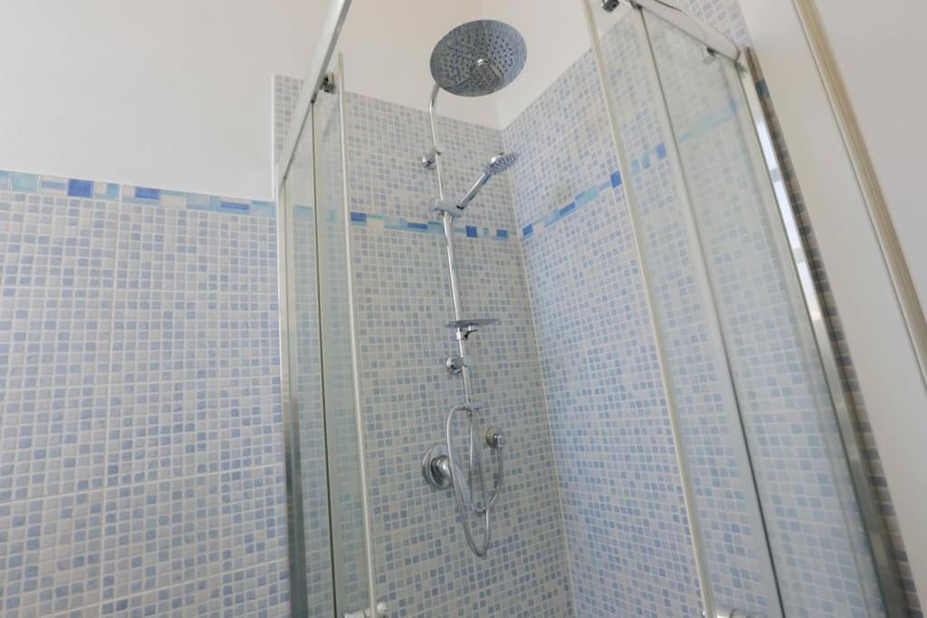 *navigli Art Attic*designarea Milan-wifi-netflix Apartment
