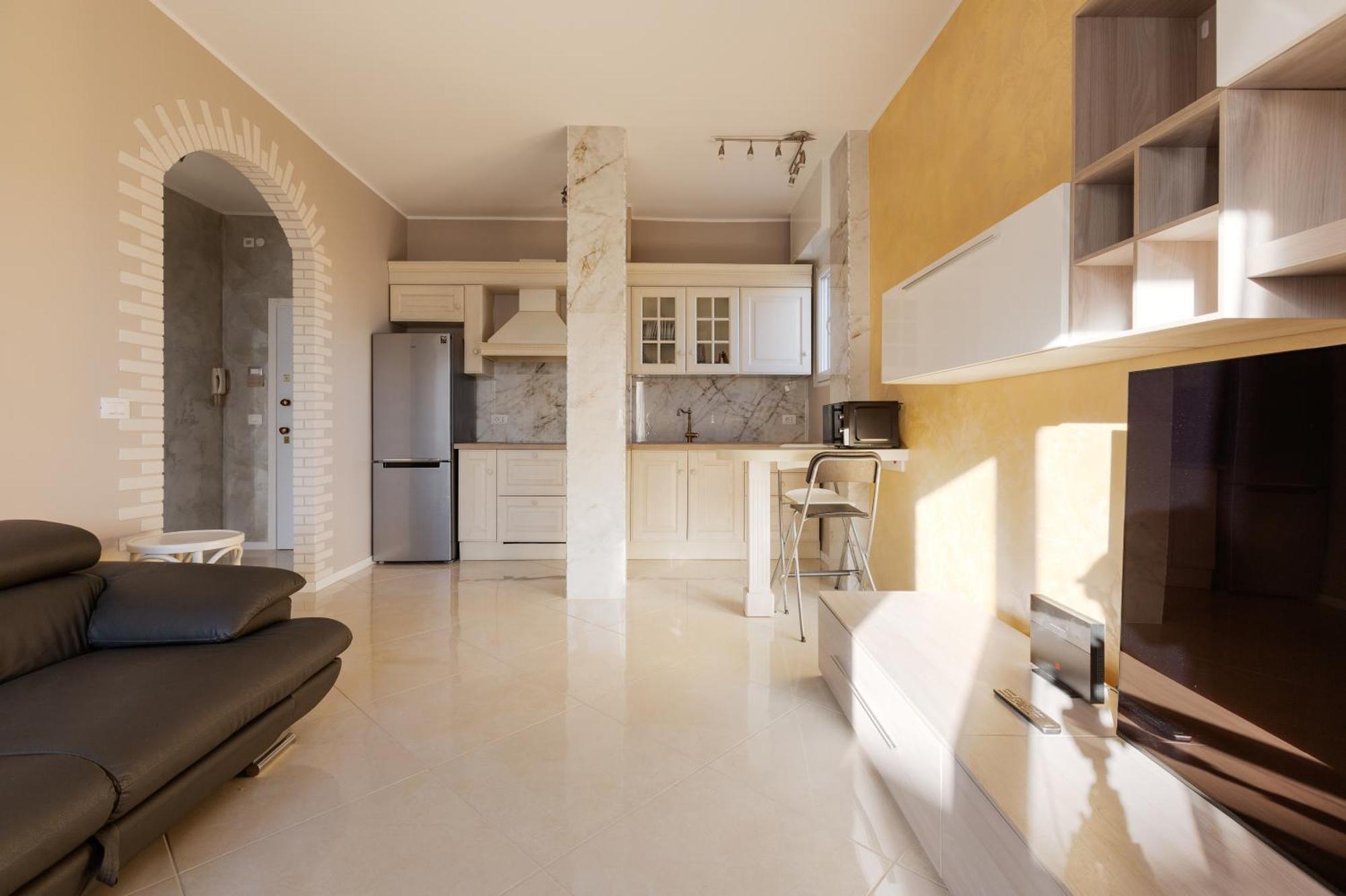 Niguarda Bright W/ Balcony *