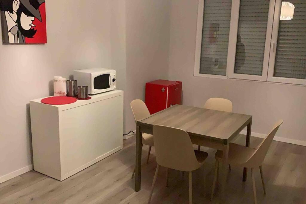 Apartment Besana Rent House