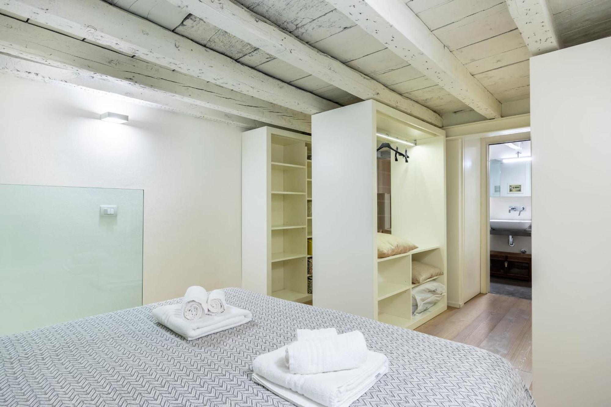 Luxury Duplex Flat With Sauna Few Steps From Duomo Appartamento *