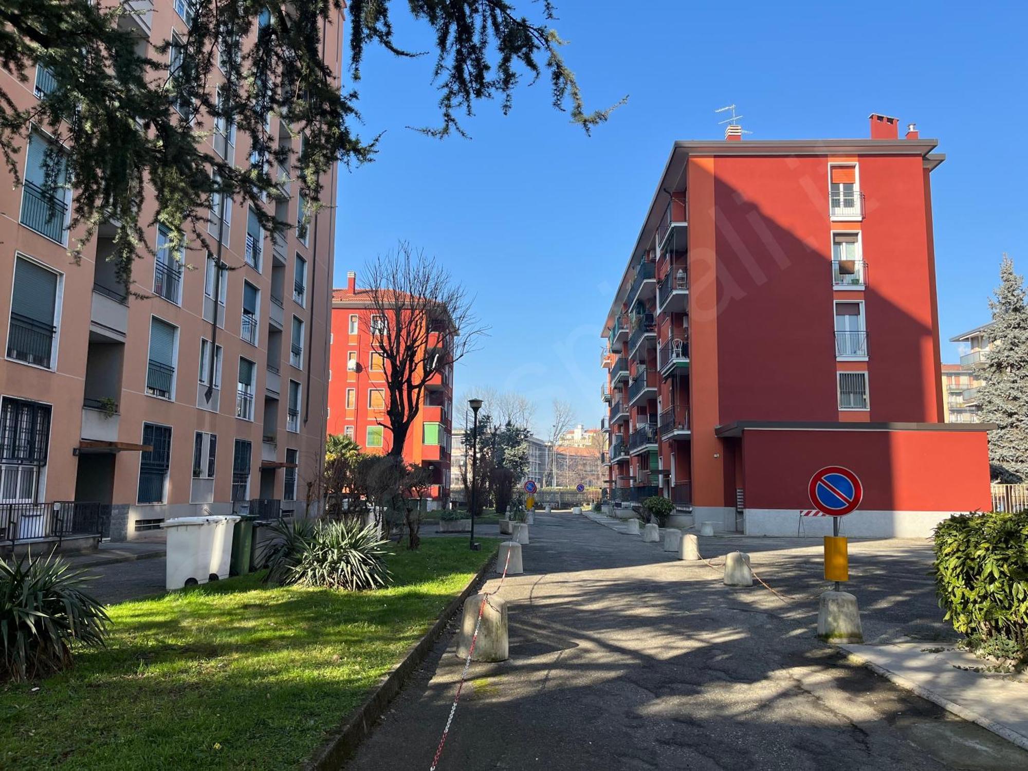 Apartment Caseospitali - Alice's House, Funzionale Trilocale Con Arredi Moderni *