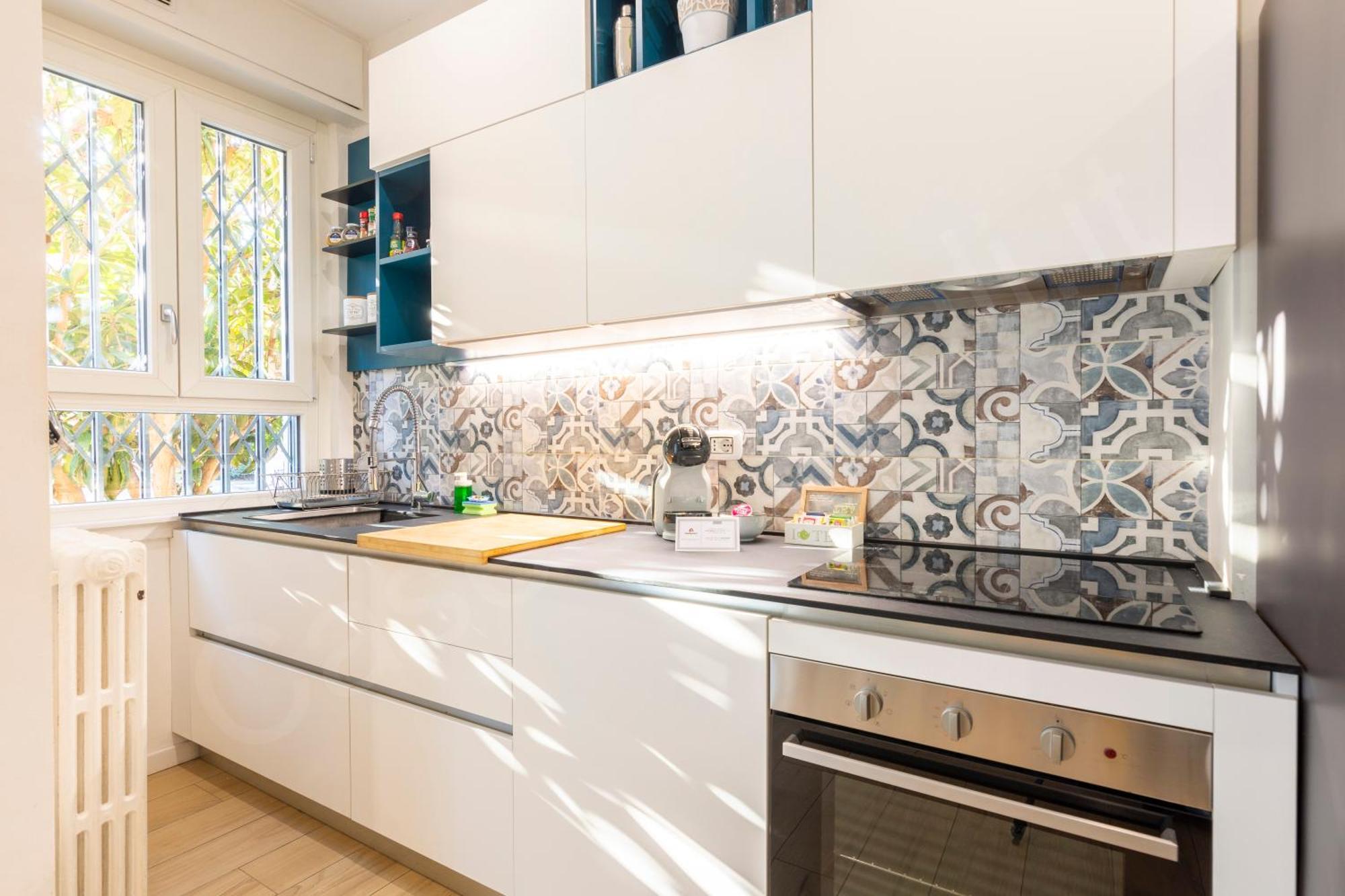 Apartment Caseospitali - Alice's House, Funzionale Trilocale Con Arredi Moderni
