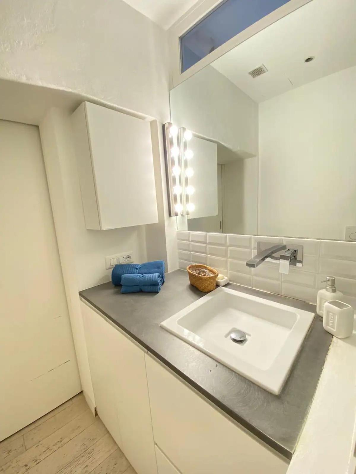 Lovely Flat In The Heart Of The Navigli *
