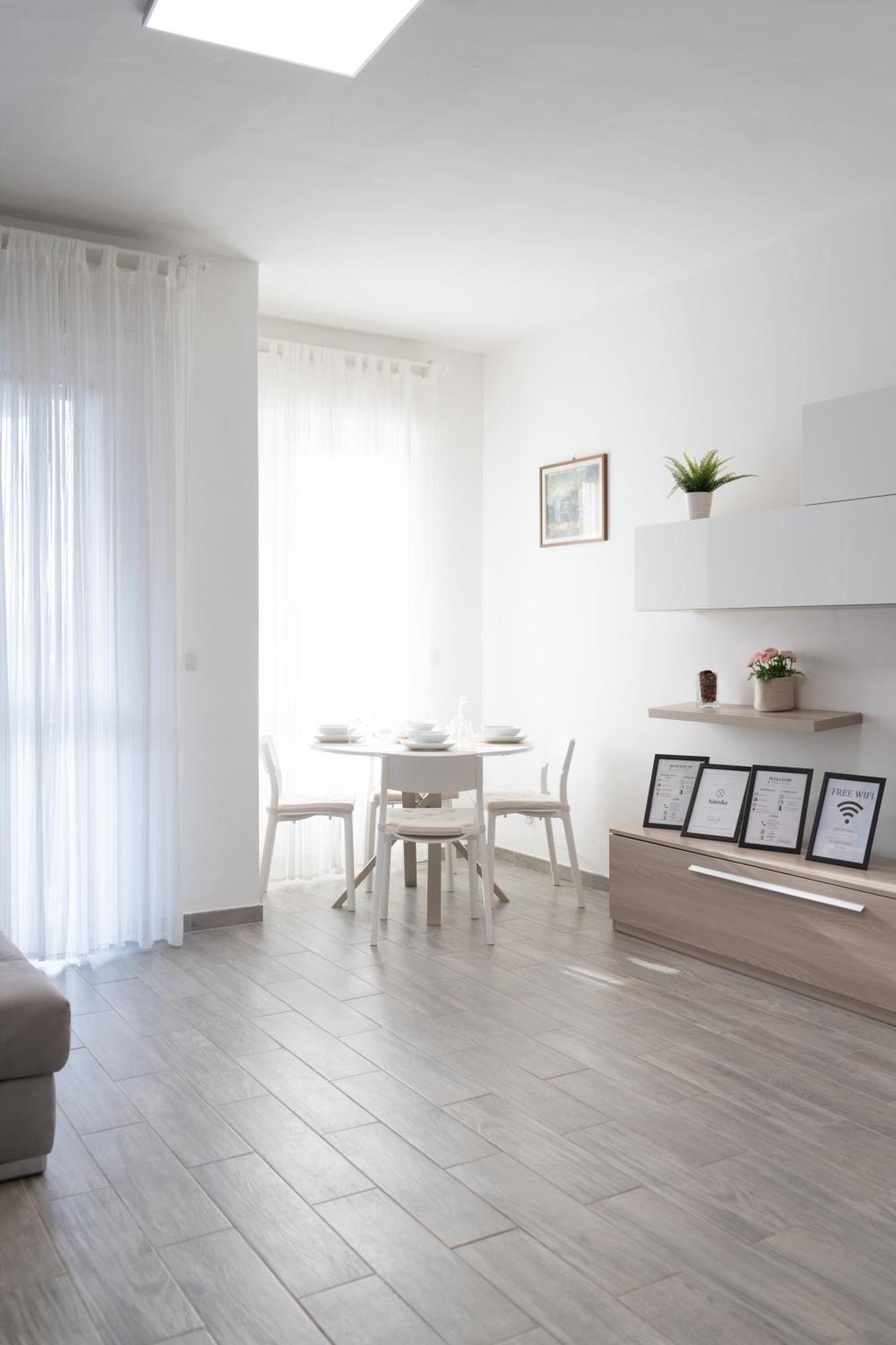 10min Rhofiera & Sansiro - 5min Metro - Ac - Freeparking Appartement Milaan