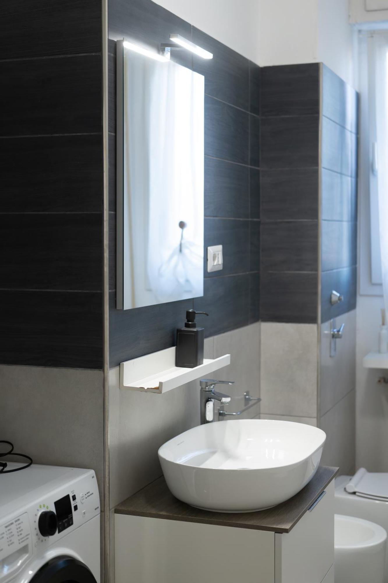 10min Rhofiera & Sansiro - 5min Metro - Ac - Freeparking Appartement Milaan