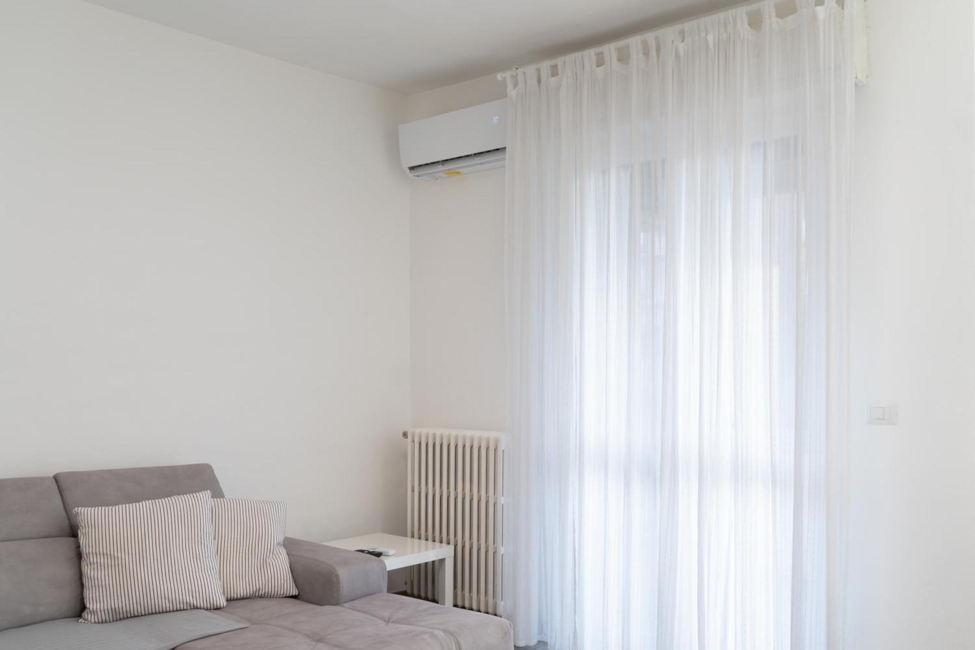 Appartement 10min Rhofiera & Sansiro - 5min Metro - Ac - Freeparking Milaan