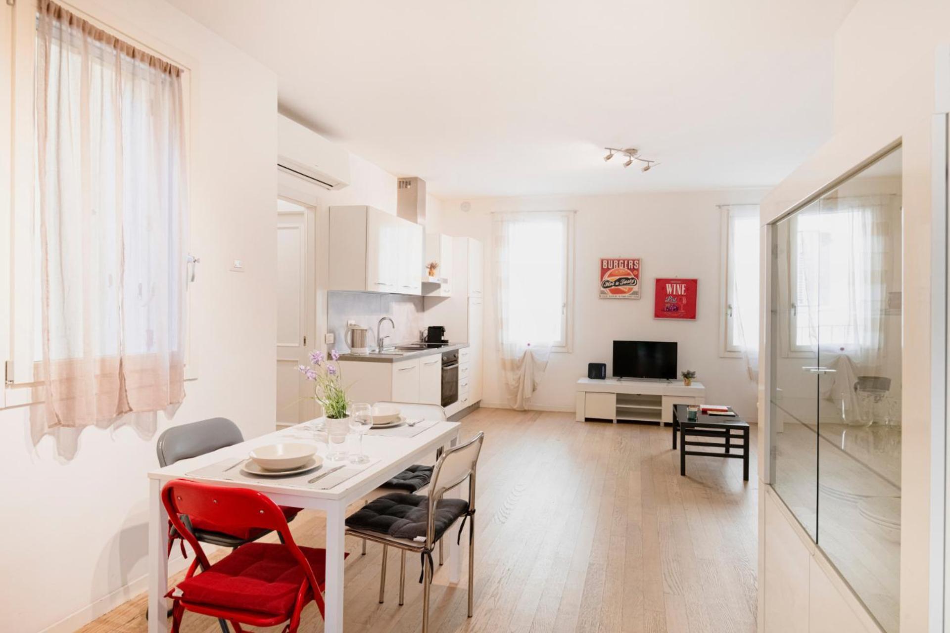 Easylife - Stile E Comfort Sui Navigli