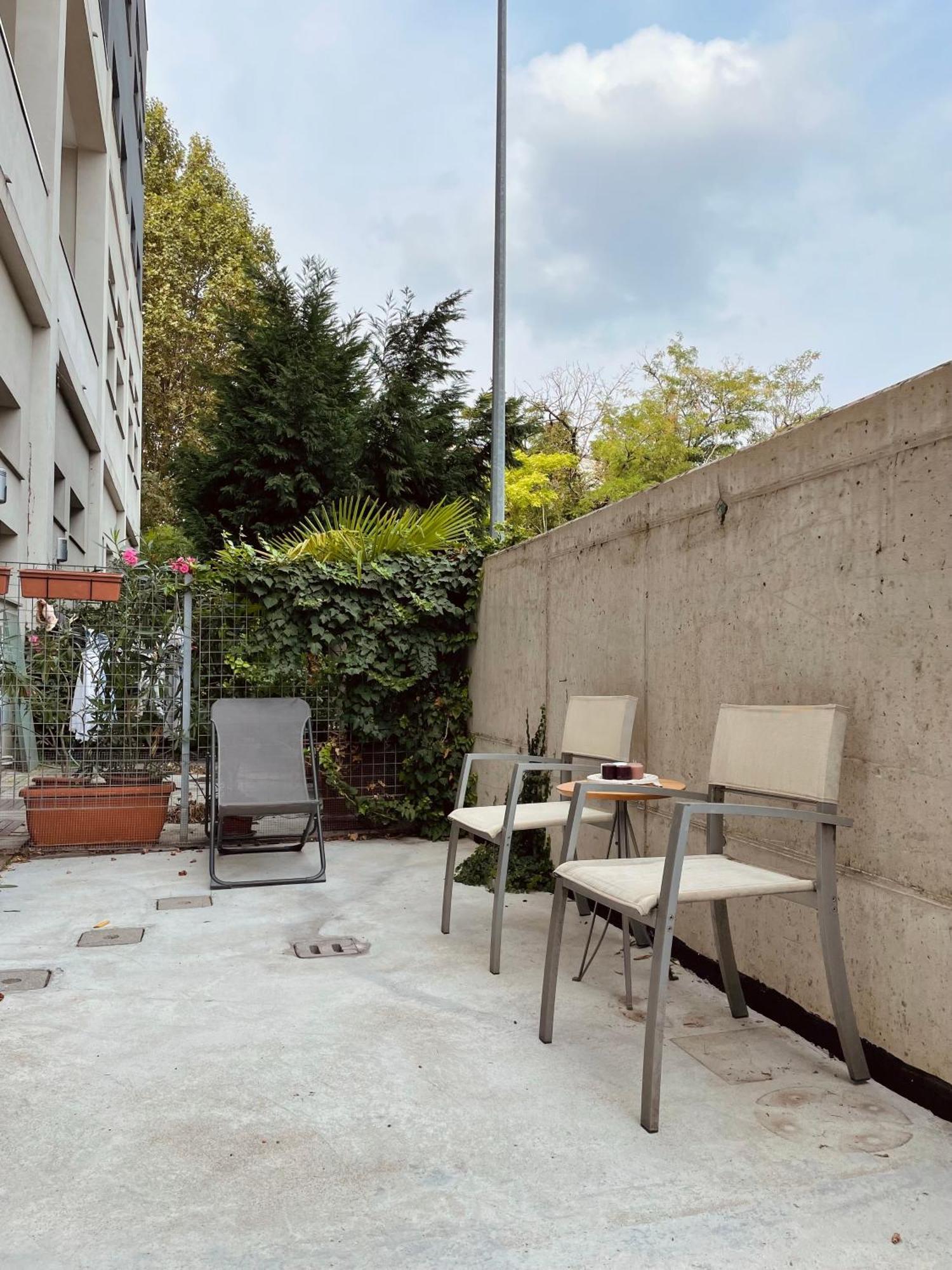 Appartamento Ampio Loft Su Due Livelli Con Giardino *