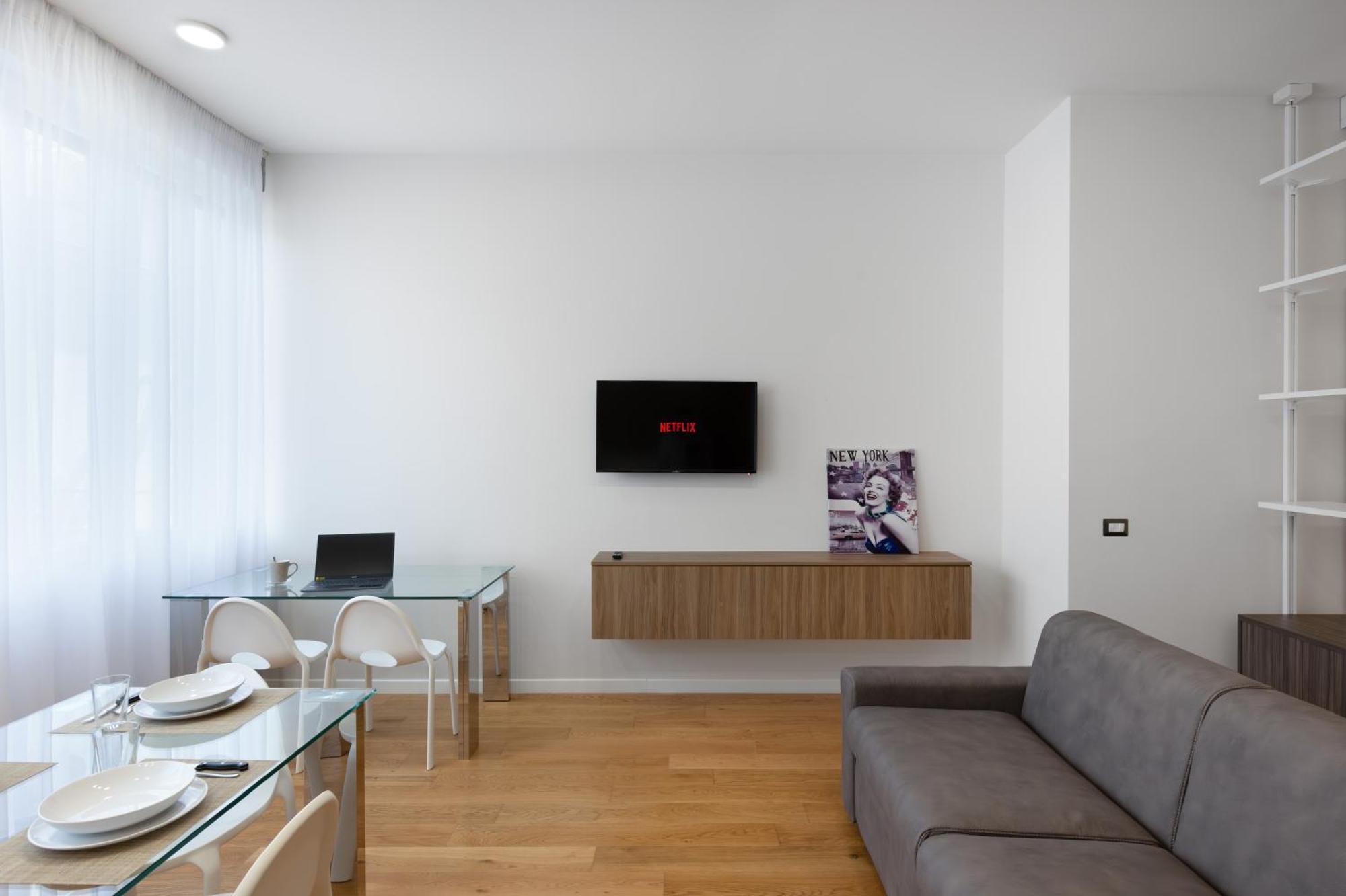 Navigli - Uni Bocconi Elegant Suite, Wi-fi, Tram * Milaan