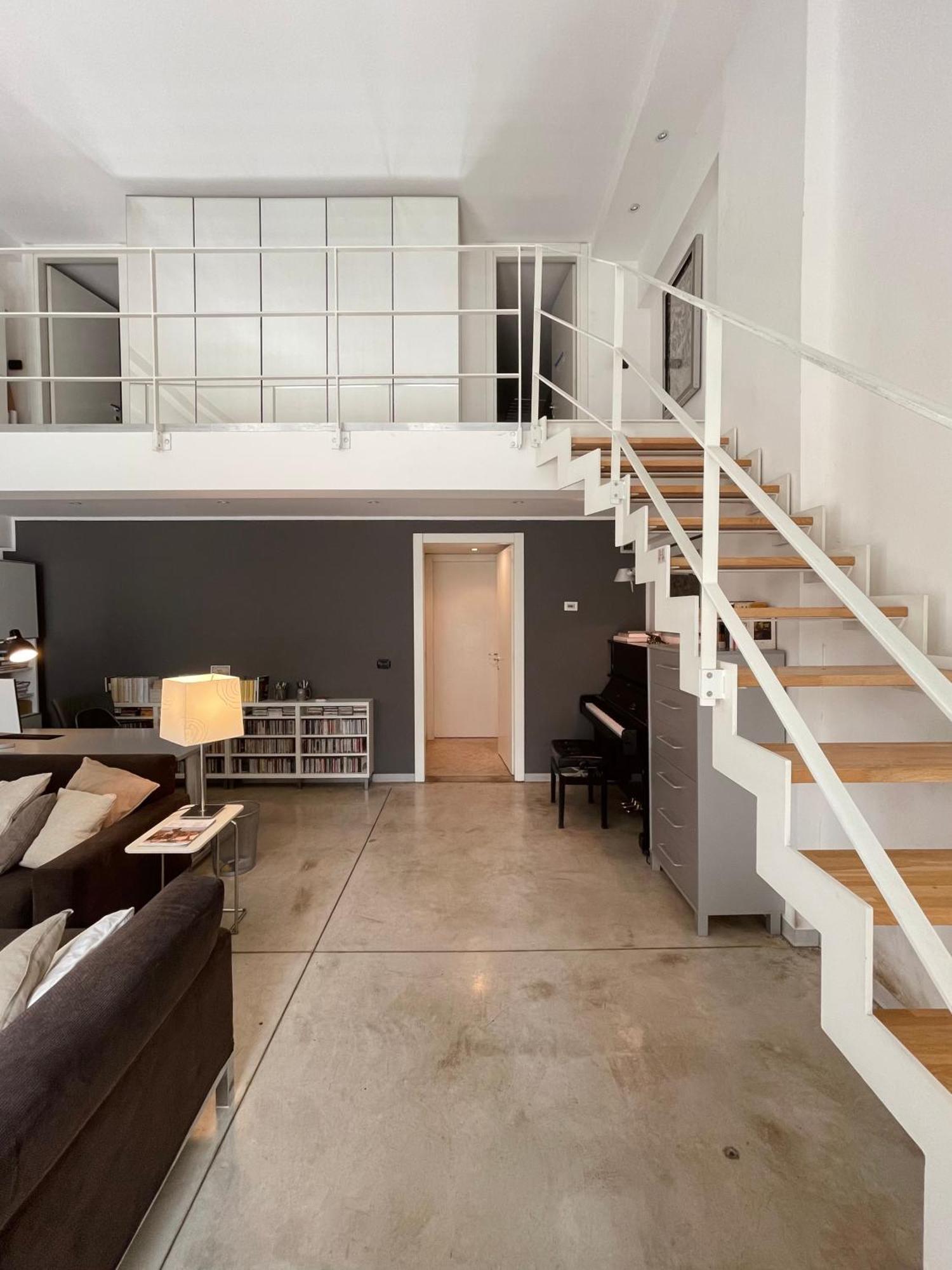 Ampio Loft Su Due Livelli Con Giardino Appartamento Milano