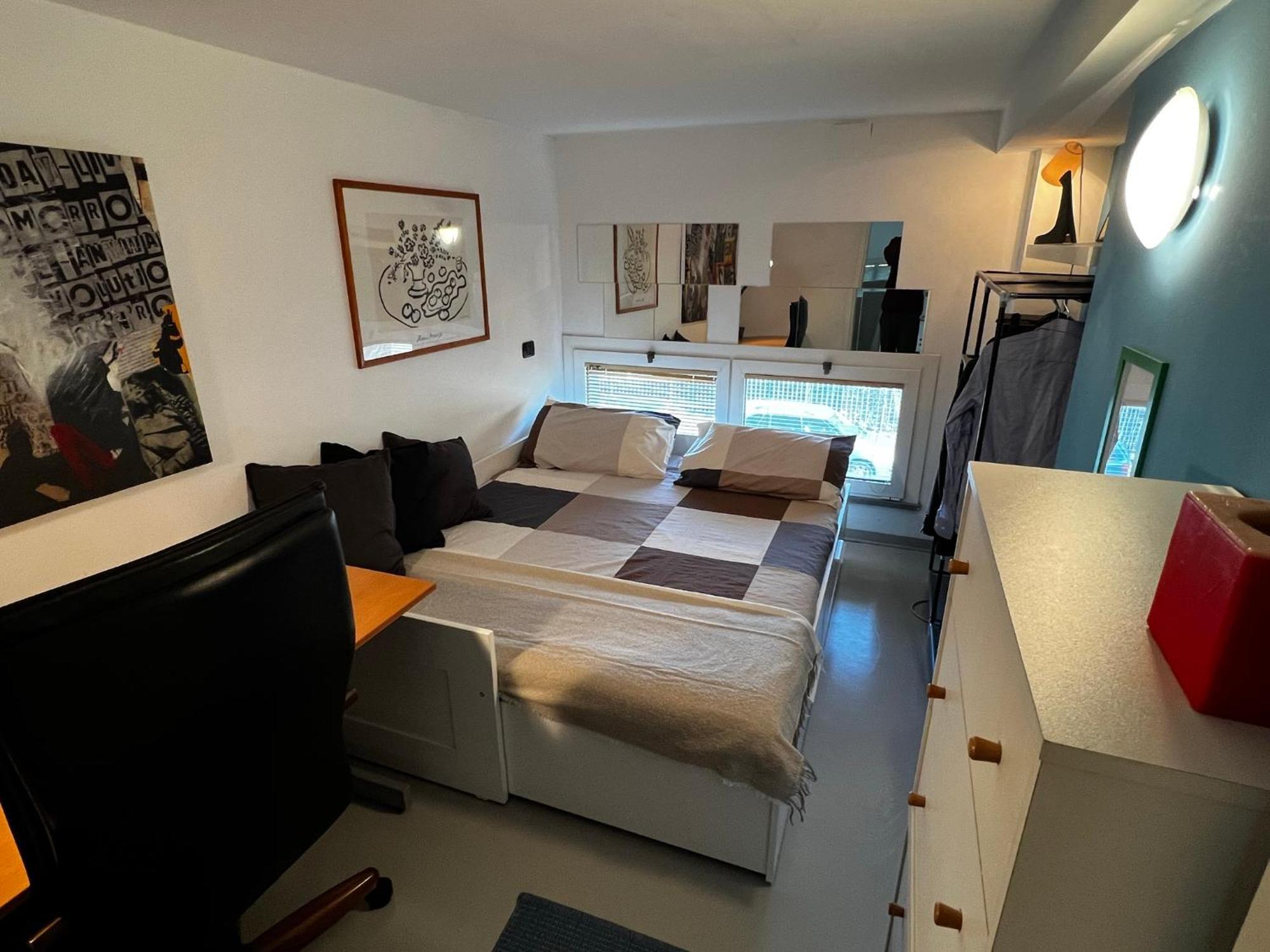 Appartamento Ampio Loft Su Due Livelli Con Giardino