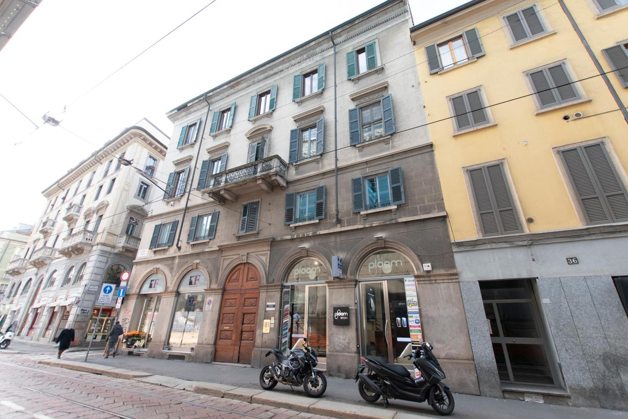 Luxury Near Duomo Italia 38 Apartment Milan