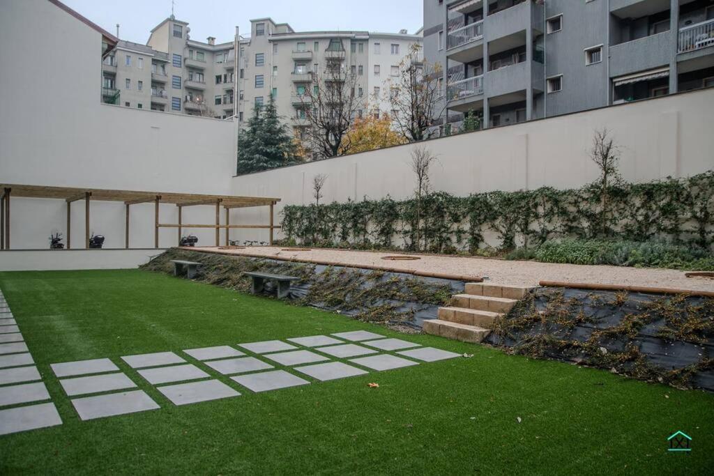 Luxury With Garden - Ixihome