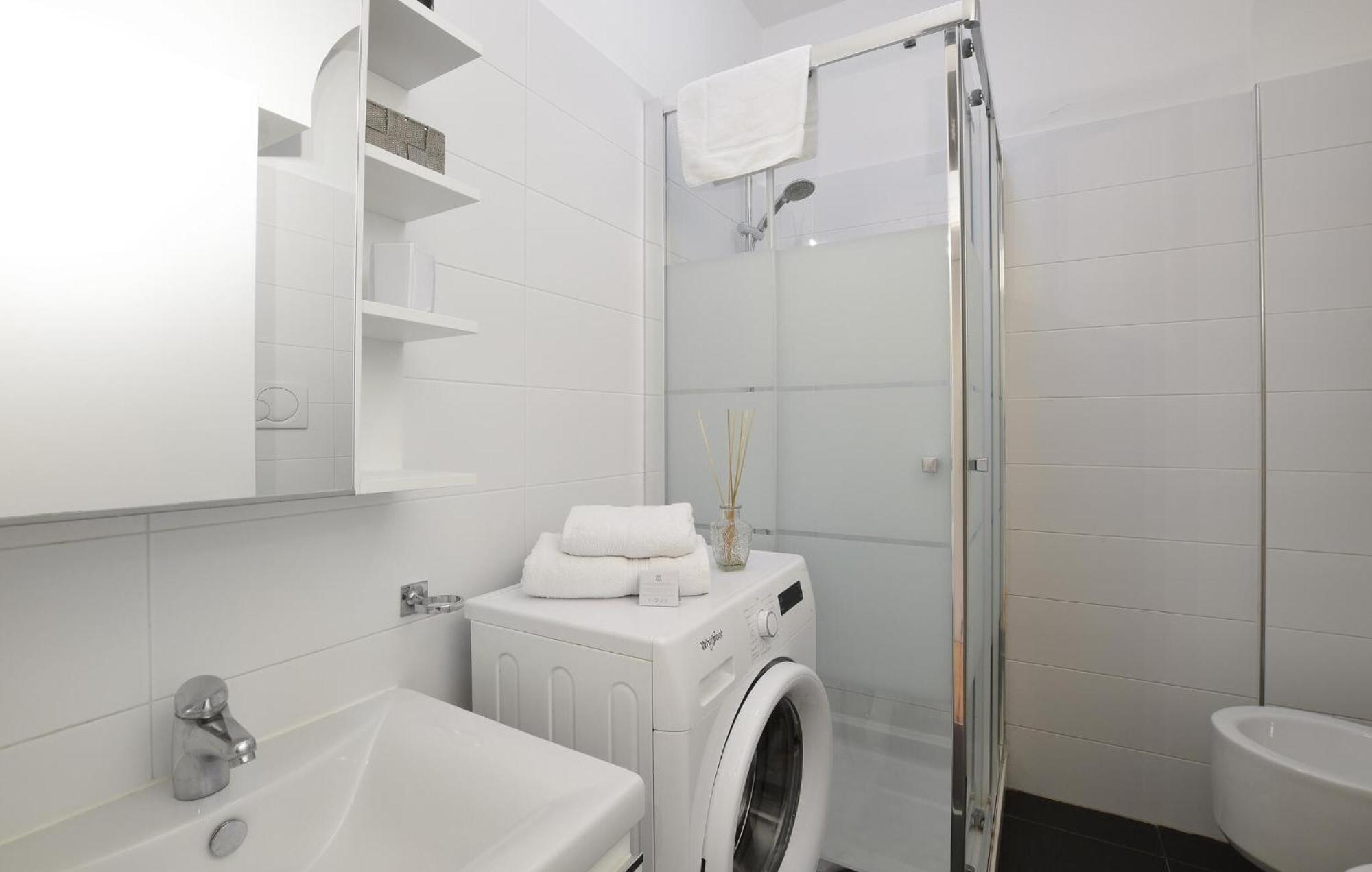 Appartement Stunning In With Kitchen *